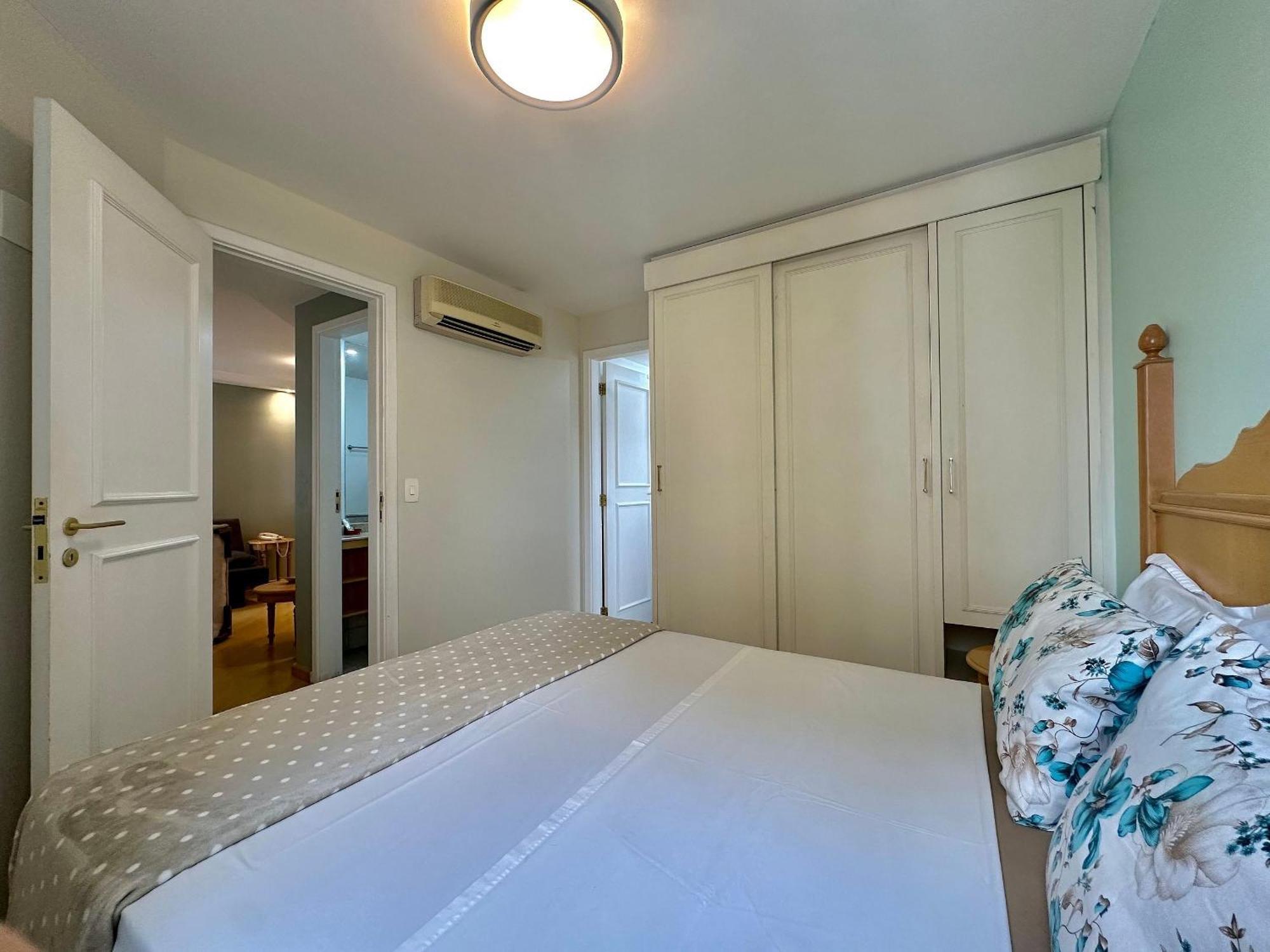 Apartamento Moema C Limpeza E Garagem 02 Dts - Uh72